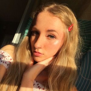 Meet your Posher, Avery